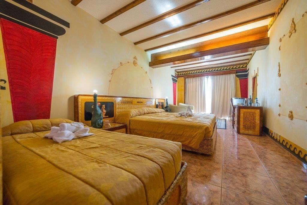 Roman Boutique Hotel 파포스 외부 사진