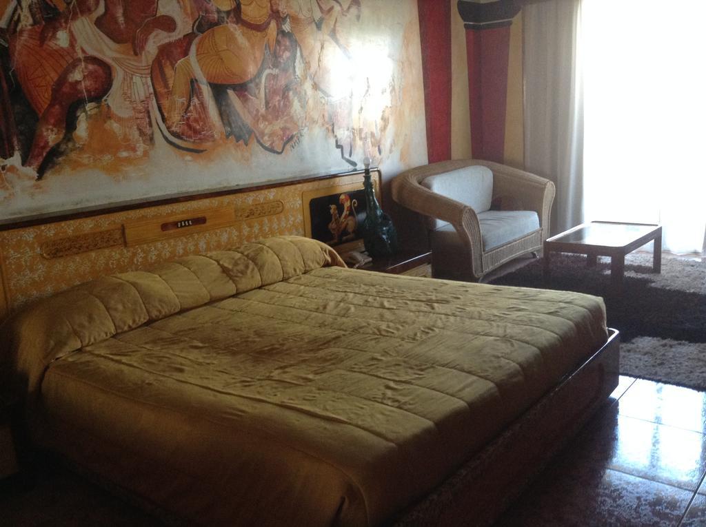 Roman Boutique Hotel 파포스 외부 사진